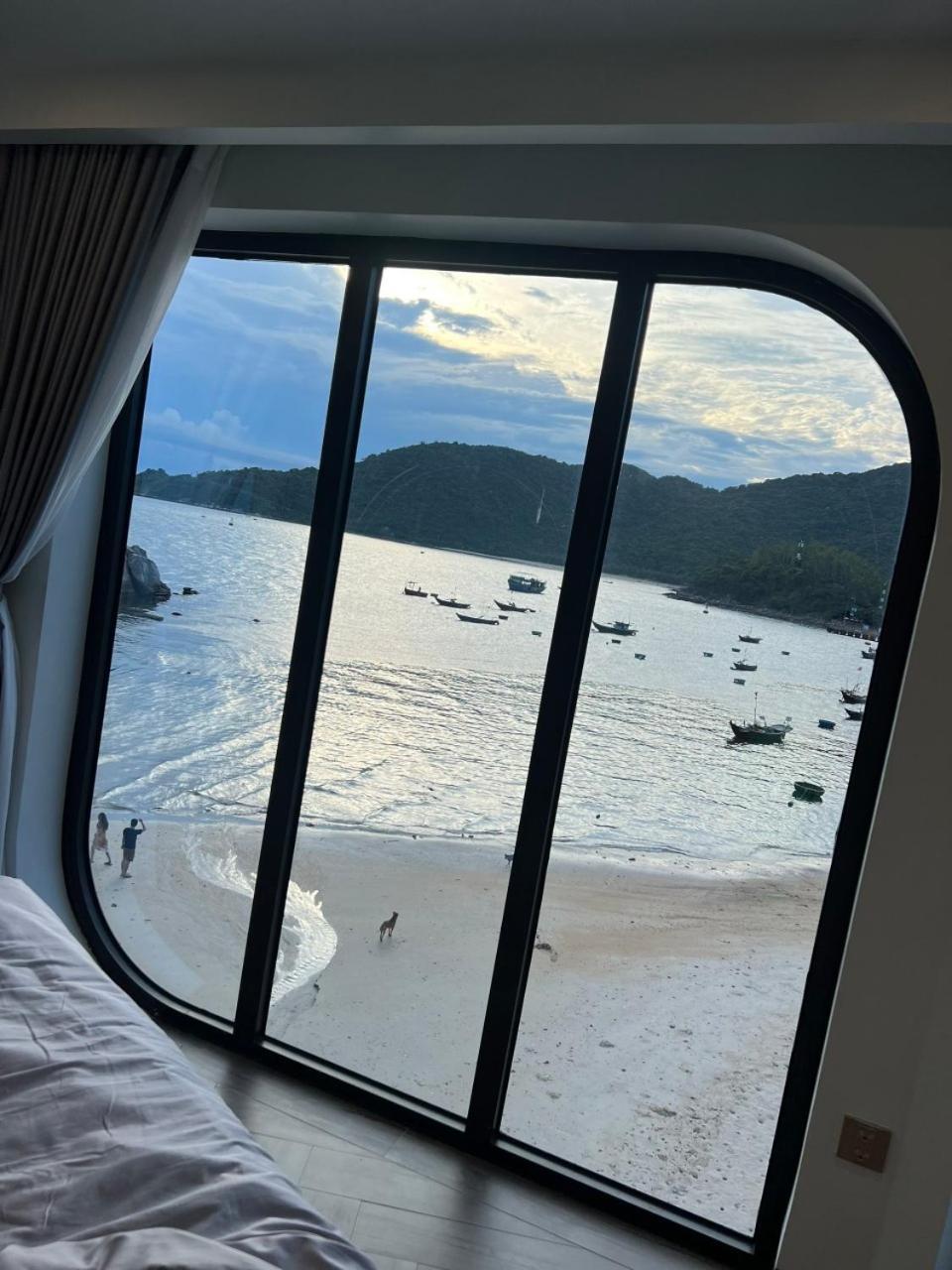 The Coral Homestay & Pub Tân Hiệ Eksteriør bilde