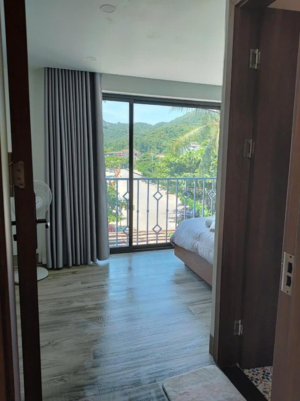 The Coral Homestay & Pub Tân Hiệ Eksteriør bilde